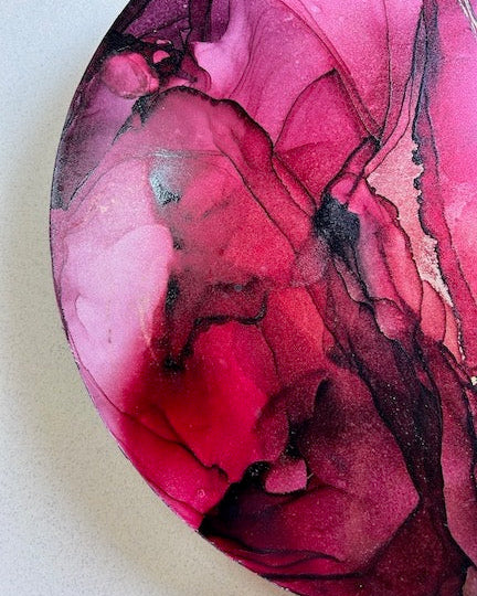 Garnet and real gold capture attention in this abstract painting. Warmth suffuses throughout the red artwork drawing the eye in a captivating display.
Would make a stunning addition to your bedroom and cosy living room.
