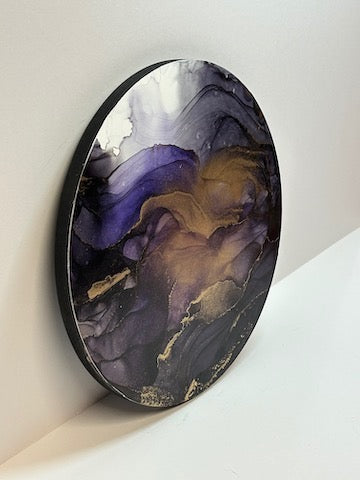 Ethereal. Dark and mysterious.

Otherworldly round abstract art with witchy colours of slate and violet bearing cascades of gold. 

Ebony tones sheath the surrounding edges while lines delve into smoky depths.

A  circular painting of dark aesthetic, ideal as witchy decor.  
